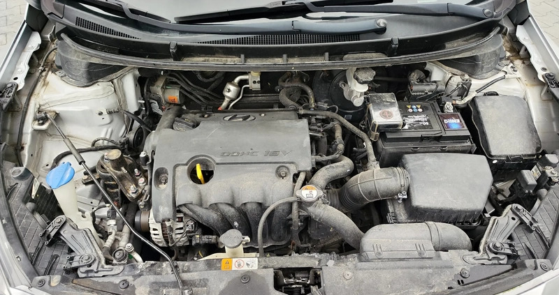 Hyundai I30 cena 31900 przebieg: 180000, rok produkcji 2012 z Praszka małe 466
